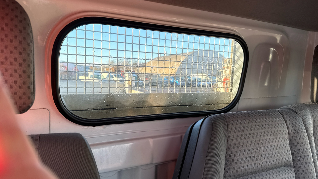 Furgoneta caja abierta NISSAN CABSTAR 35.14 dCi: foto 14