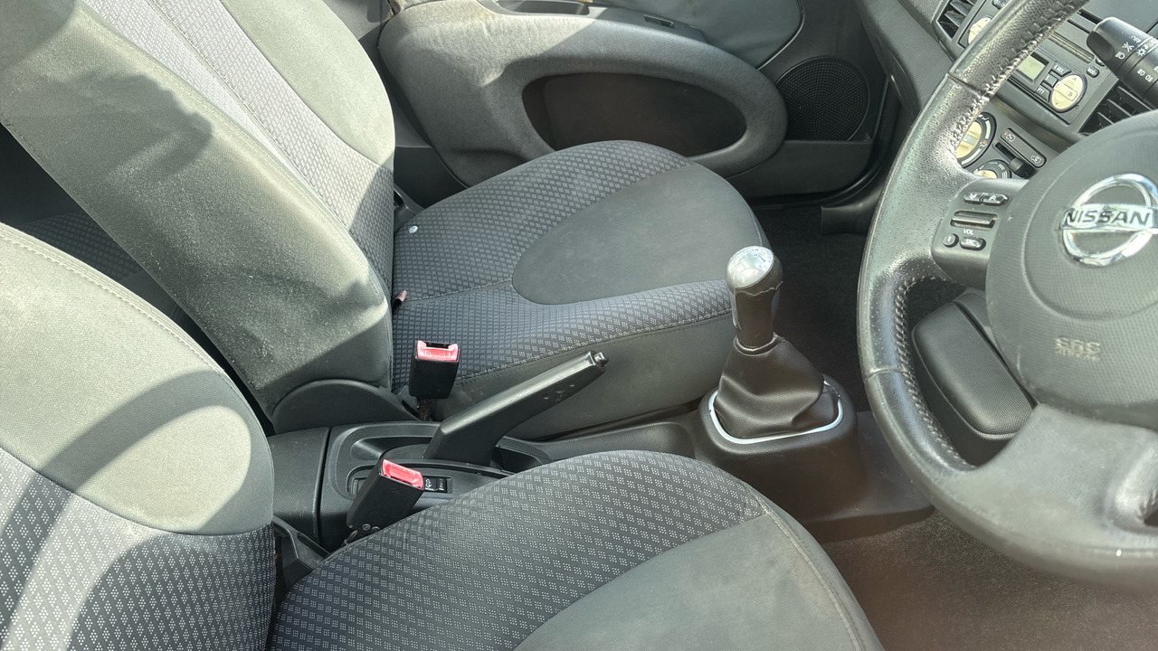 NISSAN MICRA C + C 1.4 URBIS - Coche: foto 5 NISSAN MICRA C + C 1.4 URBIS - Coche: foto 5