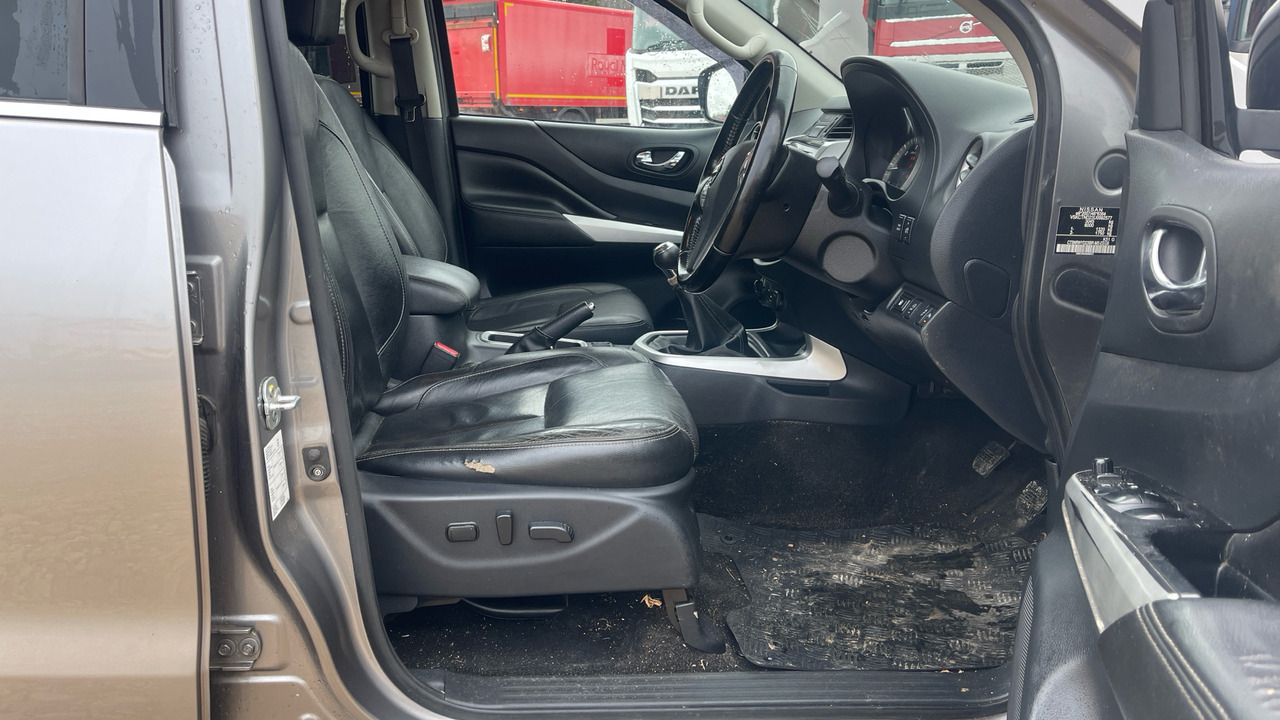 Nissan Navara TEKNA 2.3 DCI 190PS - Pick-up, Furgoneta combi: foto 5 Nissan Navara TEKNA 2.3 DCI 190PS - Pick-up, Furgoneta combi: foto 5