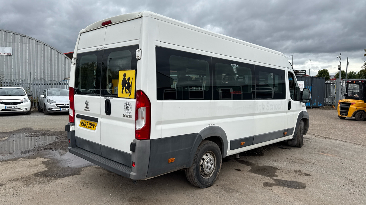 PEUGEOT BOXER 2.0 BLUEHDI 130PS - Minibús, Furgoneta de pasajeros: foto 4 PEUGEOT BOXER 2.0 BLUEHDI 130PS - Minibús, Furgoneta de pasajeros: foto 4