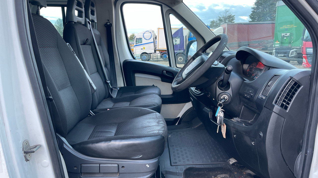 PEUGEOT BOXER 335 2.0 BLUE HDI 130PS - Furgoneta basculante: foto 5 PEUGEOT BOXER 335 2.0 BLUE HDI 130PS - Furgoneta basculante: foto 5