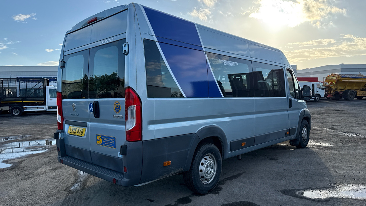 PEUGEOT BOXER 440 2.2 L4H2 HDI - Minibús, Furgoneta de pasajeros: foto 4 PEUGEOT BOXER 440 2.2 L4H2 HDI - Minibús, Furgoneta de pasajeros: foto 4