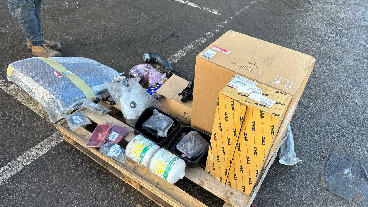 RENAULT PARTS - Equipo de construcción: foto 2 RENAULT PARTS - Equipo de construcción: foto 2