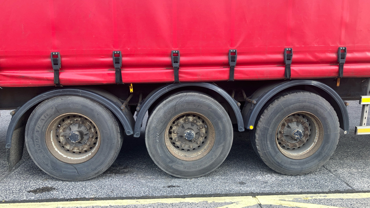 Remolque MONTRACON CURTAINSIDE: foto 15