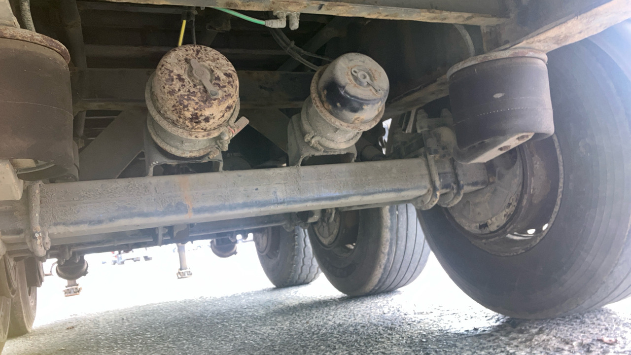 Remolque MONTRACON CURTAINSIDE: foto 8