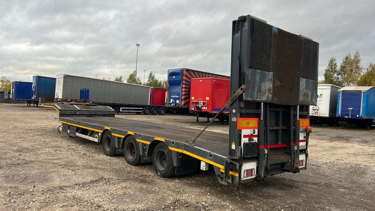 NOOTEBOOM MACHINE CARRIER STEPFRAME - Remolque: foto 4 NOOTEBOOM MACHINE CARRIER STEPFRAME - Remolque: foto 4