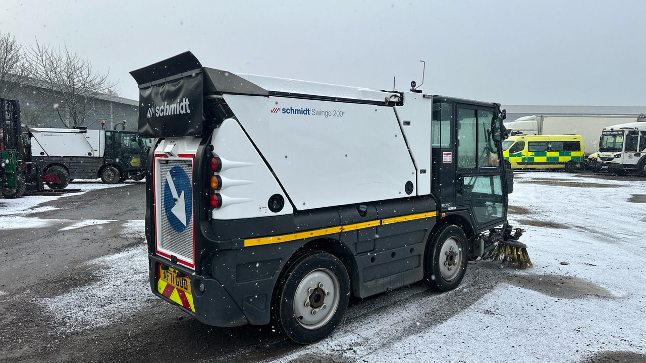 SCHMIDT SWINGO 200 - Barredora vial: foto 4 SCHMIDT SWINGO 200 - Barredora vial: foto 4