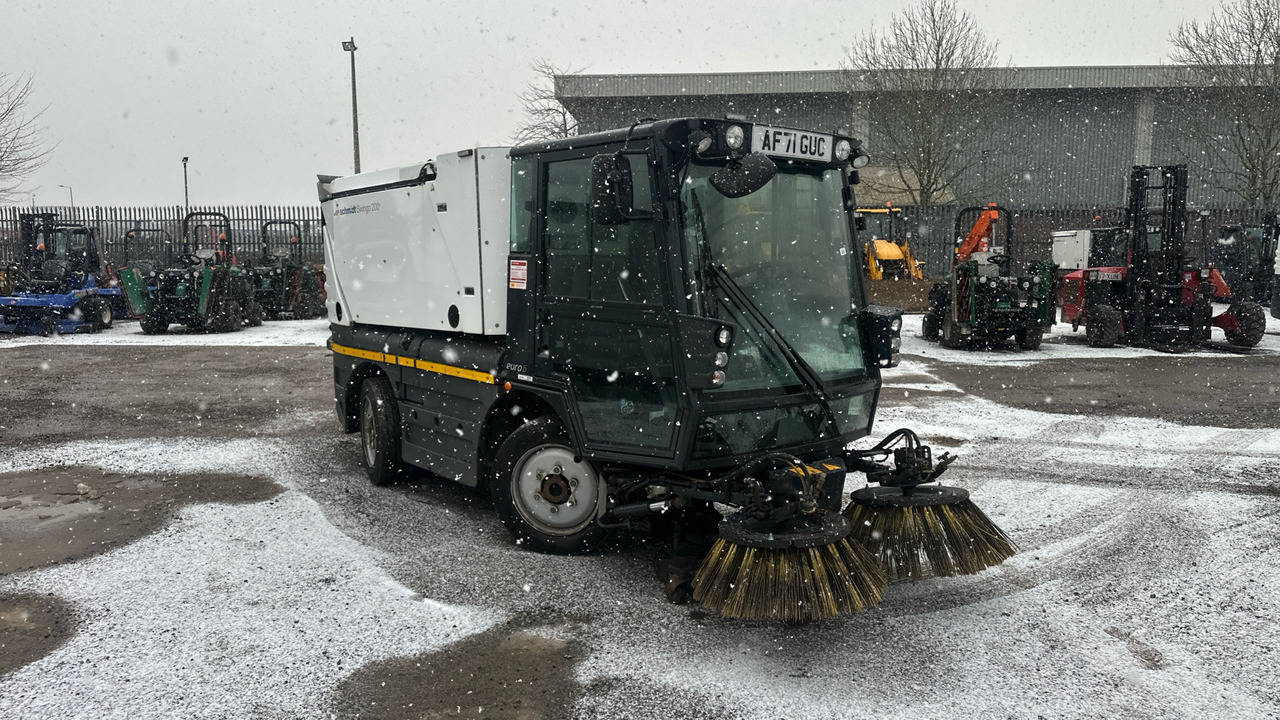 SCHMIDT SWINGO 200 - Barredora vial: foto 1 SCHMIDT SWINGO 200 - Barredora vial: foto 1