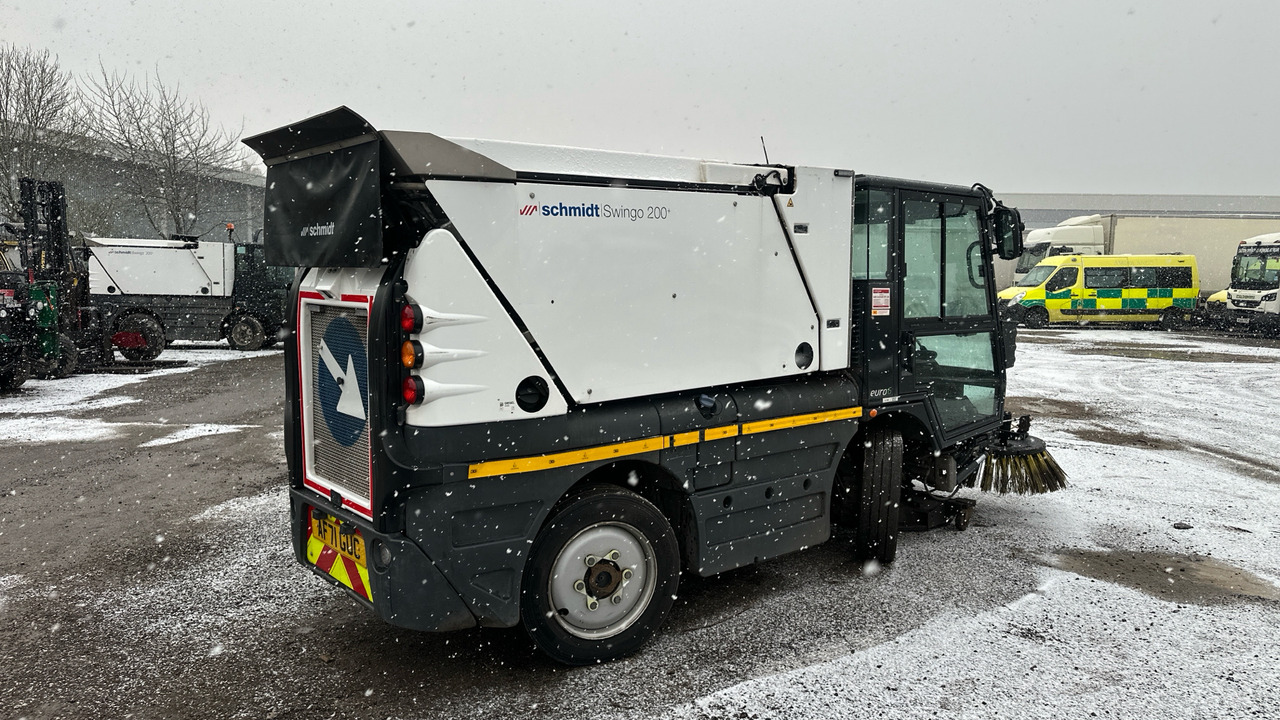 SCHMIDT SWINGO 200 - Barredora vial: foto 4 SCHMIDT SWINGO 200 - Barredora vial: foto 4