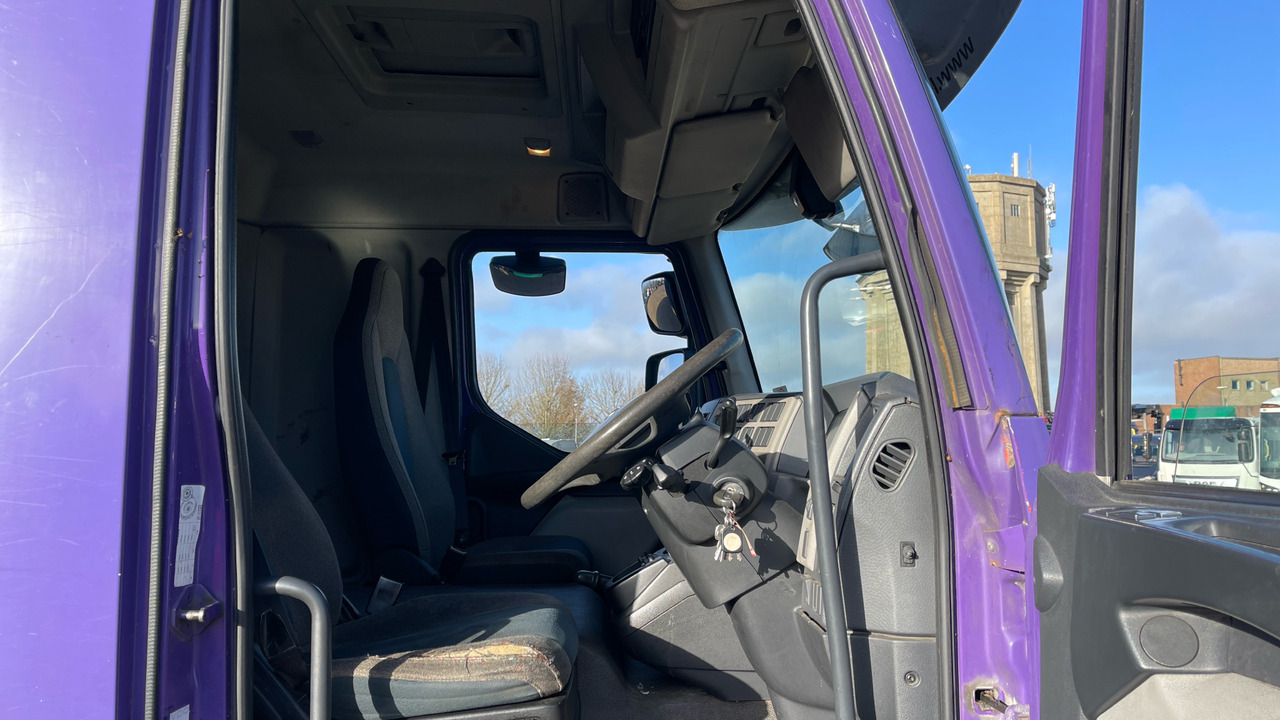 VOLVO FL 250 - Camión lona: foto 5 VOLVO FL 250 - Camión lona: foto 5