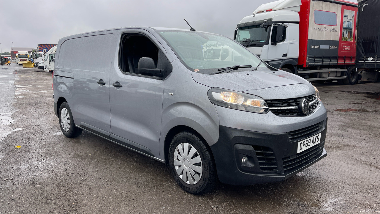 Vauxhall Vivaro 2700 1.5d 120PS H1 Dynamic - Furgoneta pequeña: foto 1 Vauxhall Vivaro 2700 1.5d 120PS H1 Dynamic - Furgoneta pequeña: foto 1