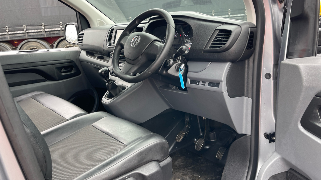 Vauxhall Vivaro 2700 1.5d 120PS H1 Dynamic - Furgoneta pequeña: foto 5 Vauxhall Vivaro 2700 1.5d 120PS H1 Dynamic - Furgoneta pequeña: foto 5