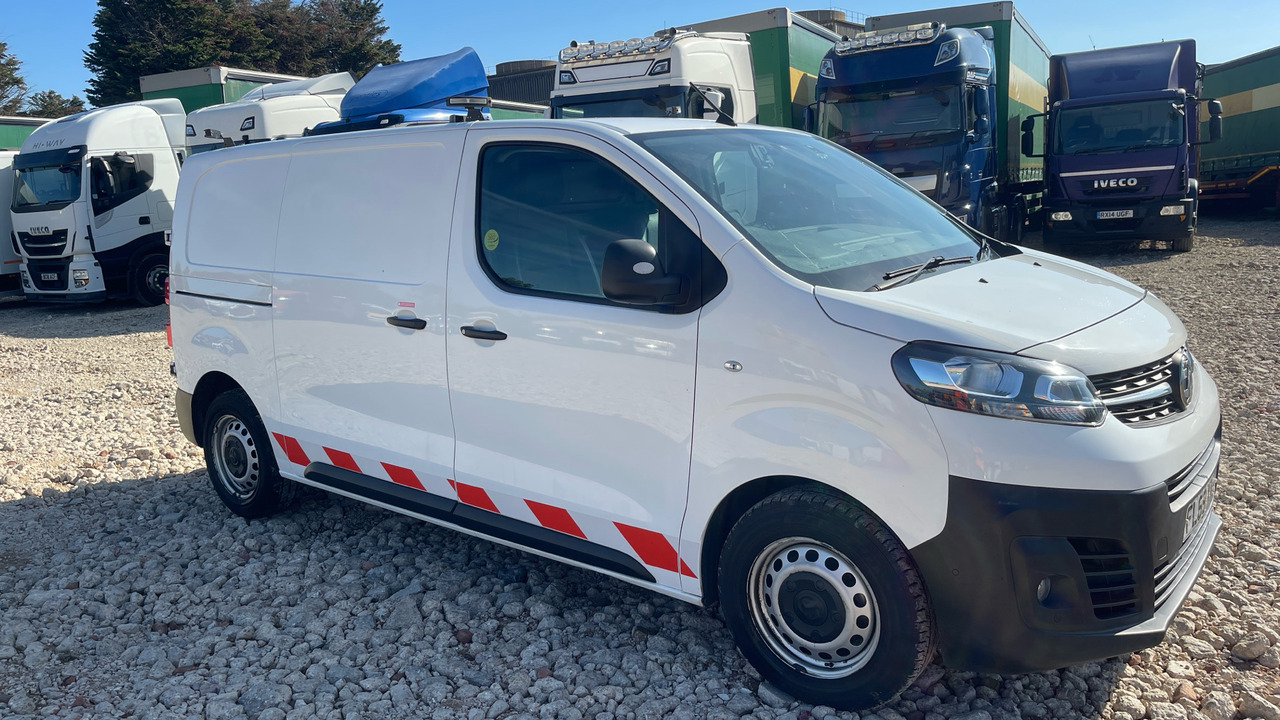Vauxhall Vivaro 2900 1.5 100PS - Furgoneta pequeña: foto 1 Vauxhall Vivaro 2900 1.5 100PS - Furgoneta pequeña: foto 1