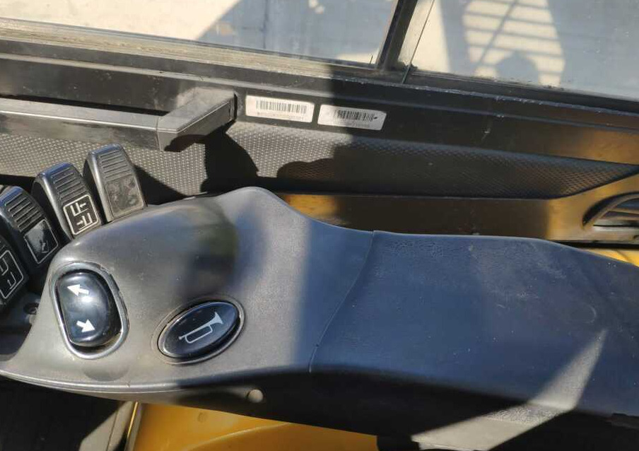 Yale GDP35VX - Carretilla elevadora diésel: foto 5 Yale GDP35VX - Carretilla elevadora diésel: foto 5