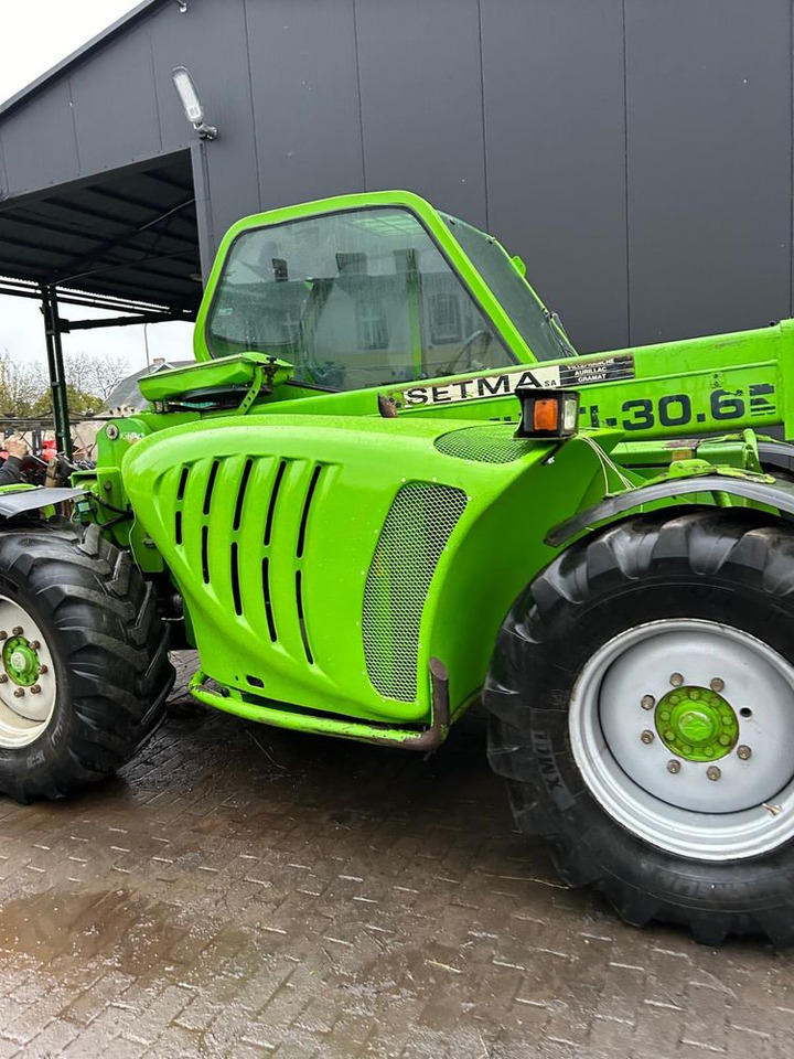 Ładowarka Teleskopowa Merlo 32.6 MULTIFARMER WOM TUZ SZYBKA SKRZYNKA - Manipulador telescópico: foto 1 Ładowarka Teleskopowa Merlo 32.6 MULTIFARMER WOM TUZ SZYBKA SKRZYNKA - Manipulador telescópico: foto 1
