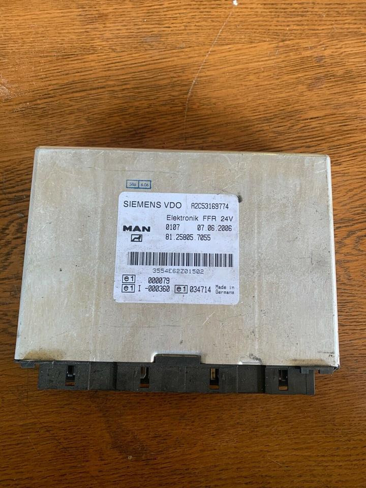 ELEKTRONIK FFR SIEMENS VDO Steuergerät MAN Nr. 81.25805.7055 - Unidad de control para Camión: foto 1 ELEKTRONIK FFR SIEMENS VDO Steuergerät MAN Nr. 81.25805.7055 - Unidad de control para Camión: foto 1
