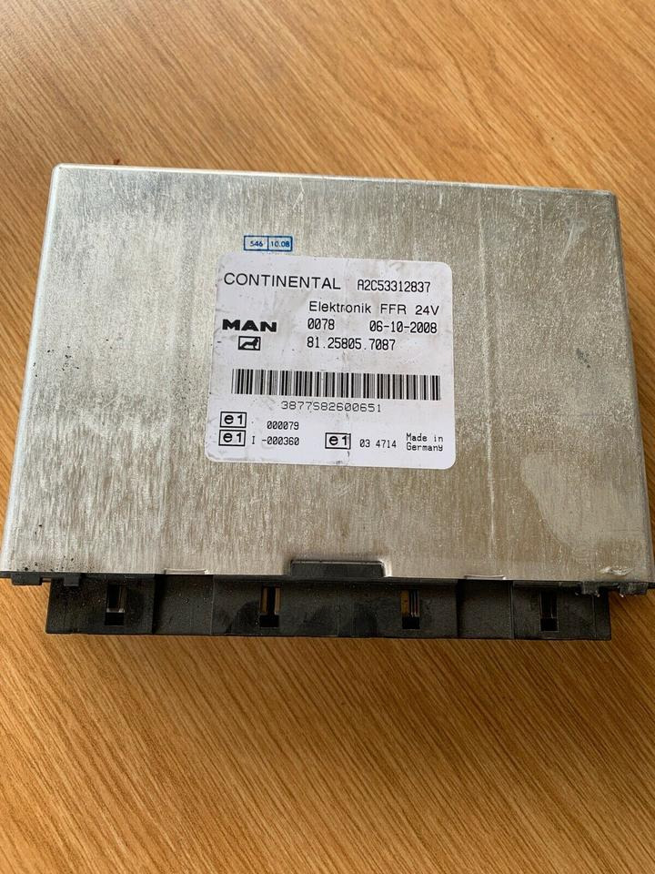 ELEKTRONIK FFR SIEMENS VDO Steuergerät MAN Nr. 81258057087 - Unidad de control para Camión: foto 1 ELEKTRONIK FFR SIEMENS VDO Steuergerät MAN Nr. 81258057087 - Unidad de control para Camión: foto 1