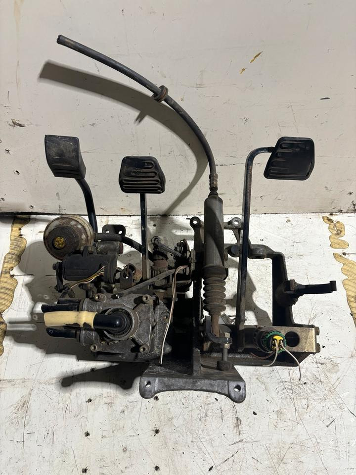 Haldex Betriebsbremsventil 320063123 - Válvula de freno para Camión: foto 2 Haldex Betriebsbremsventil 320063123 - Válvula de freno para Camión: foto 2