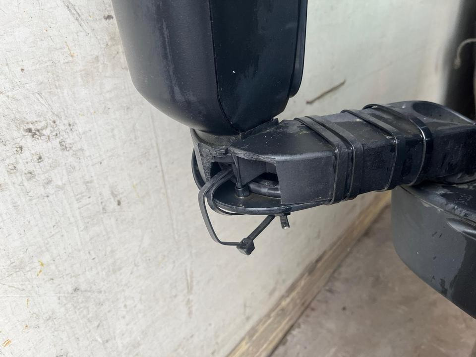 IVECO Stralis 450 Beifahrertür Tür rechts, Spiegel & Verkleidung - Puerta y piezas para Camión: foto 3 IVECO Stralis 450 Beifahrertür Tür rechts, Spiegel & Verkleidung - Puerta y piezas para Camión: foto 3