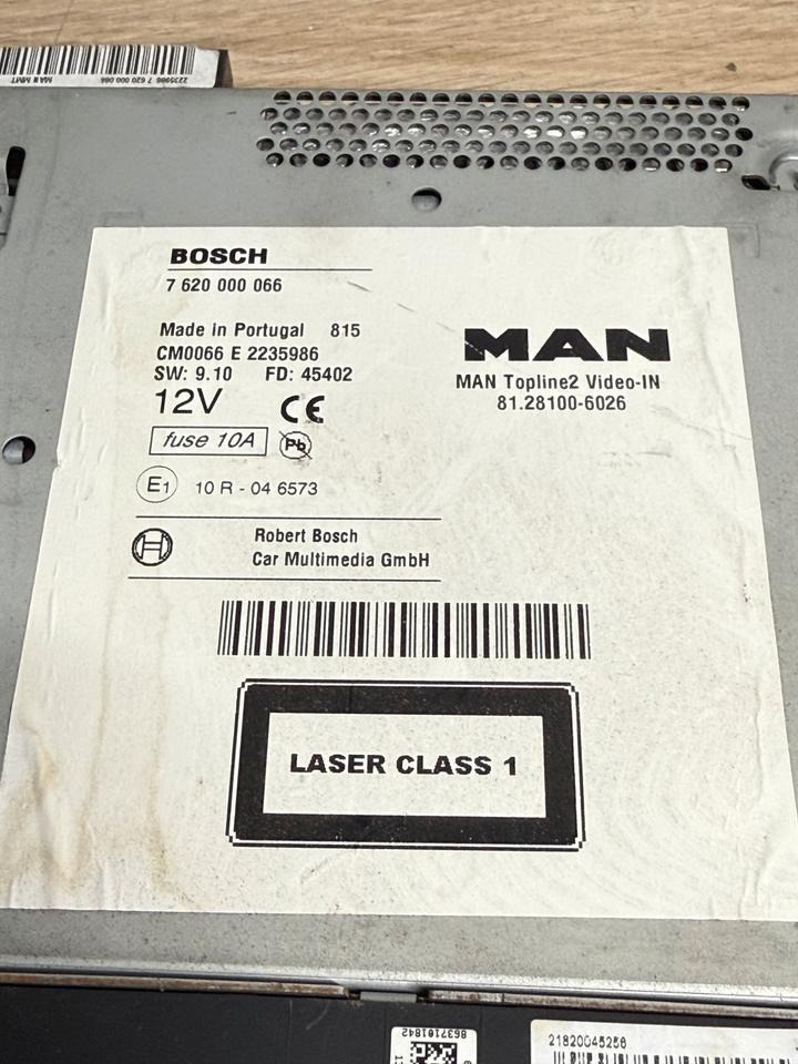 MAN BOSCH Multimedia Radio 81.28100-6026 - Sistema de navegación para Camión: foto 3 MAN BOSCH Multimedia Radio 81.28100-6026 - Sistema de navegación para Camión: foto 3