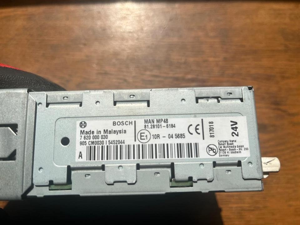 MAN Bosch Multimedia Radio 24V 81.28101-6184 - Sistema de navegación para Camión: foto 2 MAN Bosch Multimedia Radio 24V 81.28101-6184 - Sistema de navegación para Camión: foto 2