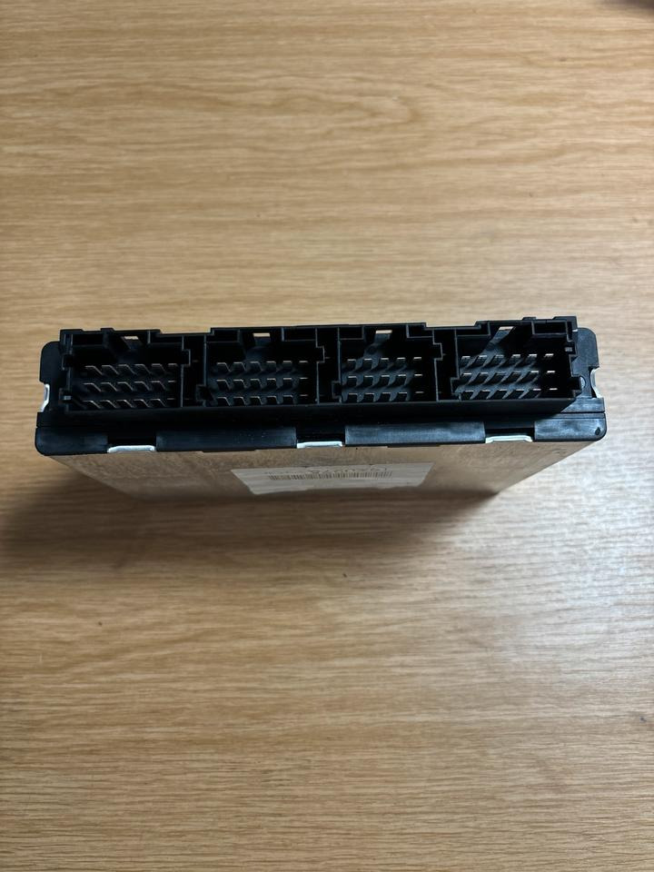 MAN SIEMENS VDO ELEKTRONIK FFR Steuergerät 81258057084 - Unidad de control para Camión: foto 3 MAN SIEMENS VDO ELEKTRONIK FFR Steuergerät 81258057084 - Unidad de control para Camión: foto 3