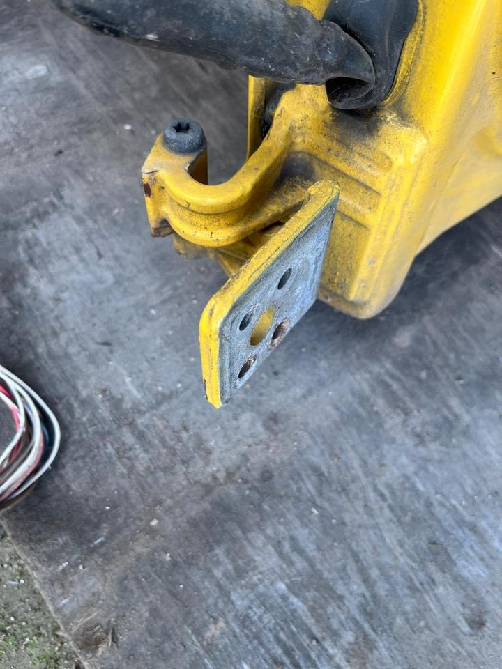 MAN TGL 12.240 Beifahrertür, Tür vorne rechts gelb RN001 - Puerta y piezas para Camión: foto 5 MAN TGL 12.240 Beifahrertür, Tür vorne rechts gelb RN001 - Puerta y piezas para Camión: foto 5