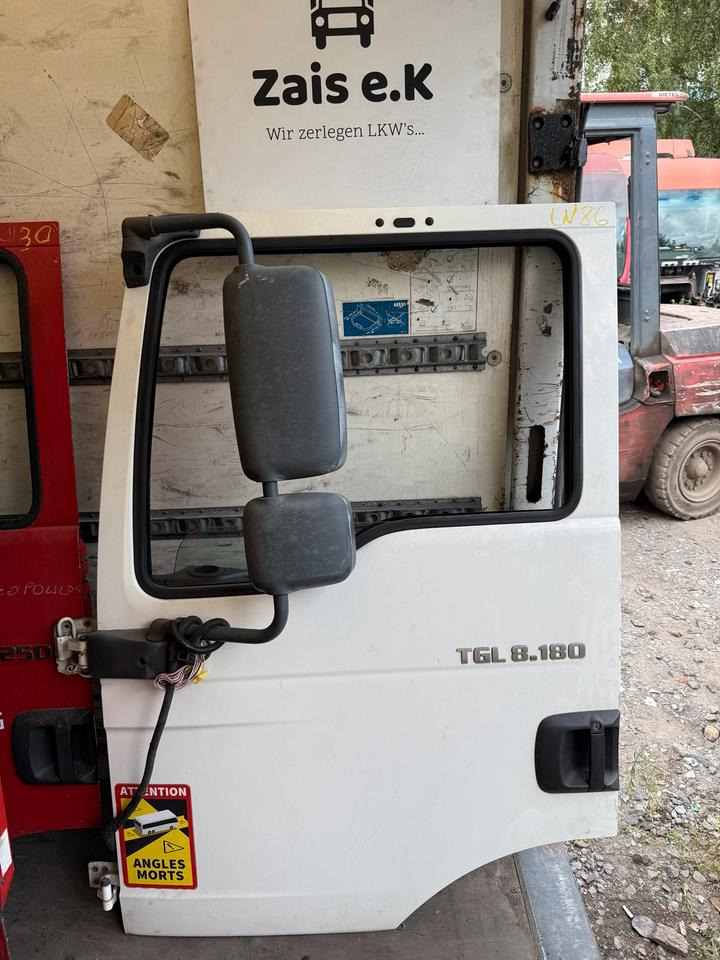MAN TGL Fahrertür Weiß Spiegel Innenverkleidung - Puerta y piezas para Camión: foto 1 MAN TGL Fahrertür Weiß Spiegel Innenverkleidung - Puerta y piezas para Camión: foto 1