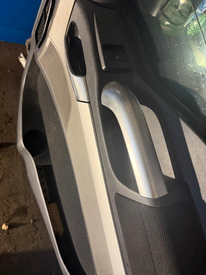 MAN TGS EU5 Beifahrertür Blau Spiegel Innenverkleidung LN 54 - Puerta y piezas para Camión: foto 4 MAN TGS EU5 Beifahrertür Blau Spiegel Innenverkleidung LN 54 - Puerta y piezas para Camión: foto 4