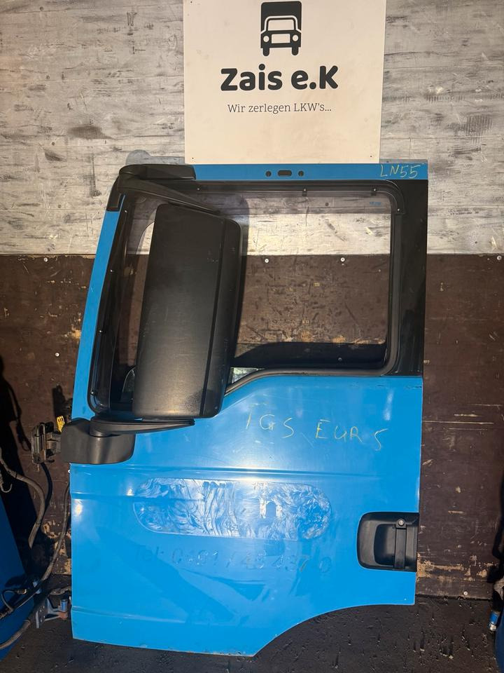 MAN TGS EU5 Fahrertür Blau Spiegel Innenverkleidung LN 55 - Puerta y piezas para Camión: foto 1 MAN TGS EU5 Fahrertür Blau Spiegel Innenverkleidung LN 55 - Puerta y piezas para Camión: foto 1