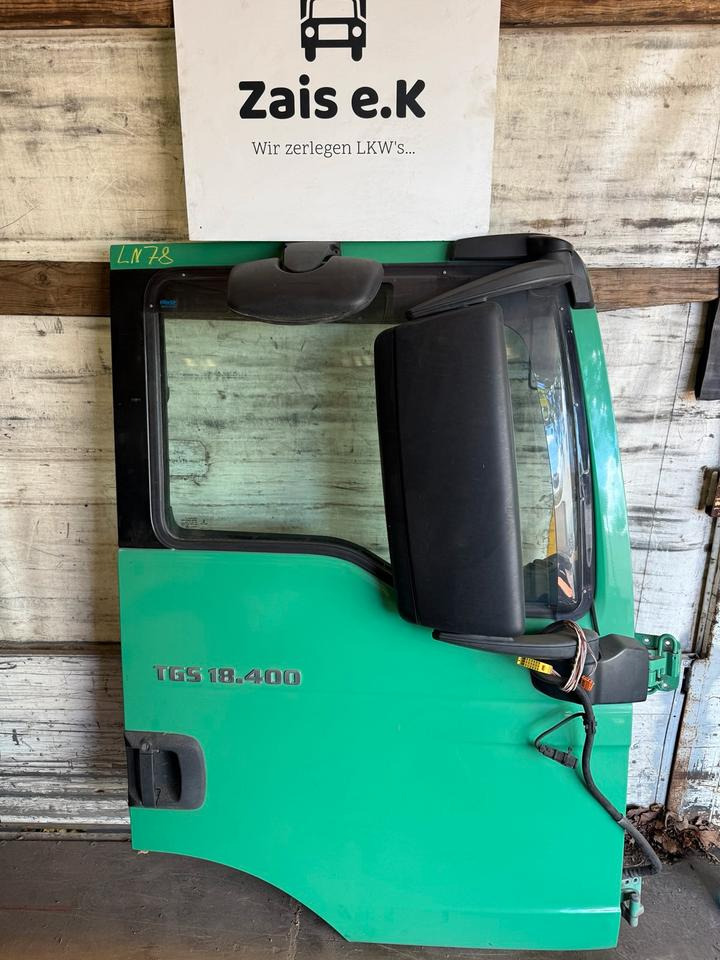 MAN TGS EU6 Beifahrertür Grün Spiegel Innenverkleidung LN 78 - Puerta y piezas para Camión: foto 1 MAN TGS EU6 Beifahrertür Grün Spiegel Innenverkleidung LN 78 - Puerta y piezas para Camión: foto 1