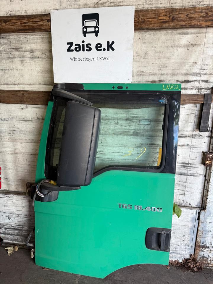MAN TGS EU6 Fahrertür Grün Spiegel Innenverkleidung LN 82 - Puerta y piezas para Camión: foto 1 MAN TGS EU6 Fahrertür Grün Spiegel Innenverkleidung LN 82 - Puerta y piezas para Camión: foto 1