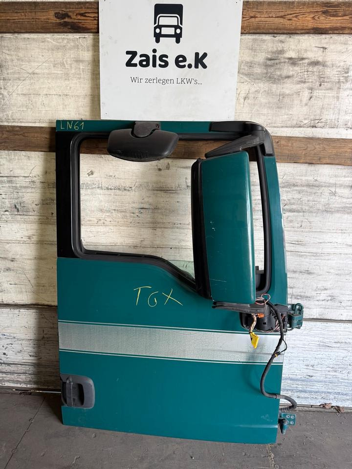MAN TGX Beifahrertür Grün Spiegel Innenverkleidung LN 61 - Puerta y piezas para Camión: foto 1 MAN TGX Beifahrertür Grün Spiegel Innenverkleidung LN 61 - Puerta y piezas para Camión: foto 1