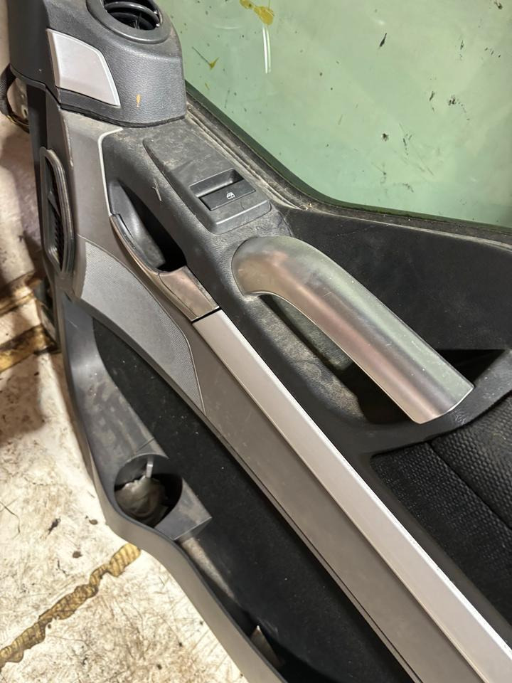 MAN TGX Beifahrertür, Tür Grün, Innenverkleidung LN 13 - Puerta y piezas para Camión: foto 5 MAN TGX Beifahrertür, Tür Grün, Innenverkleidung LN 13 - Puerta y piezas para Camión: foto 5