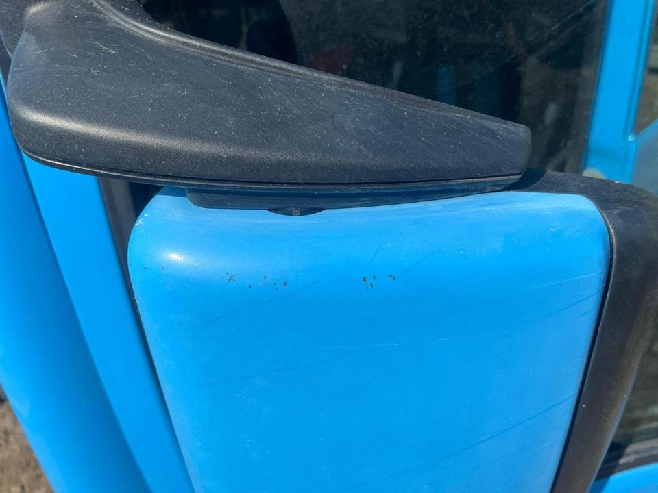 MAN TGX EU6 Fahrertür, Tür blau, Spiegel & Innenverkleidung - Puerta y piezas para Camión: foto 3 MAN TGX EU6 Fahrertür, Tür blau, Spiegel & Innenverkleidung - Puerta y piezas para Camión: foto 3