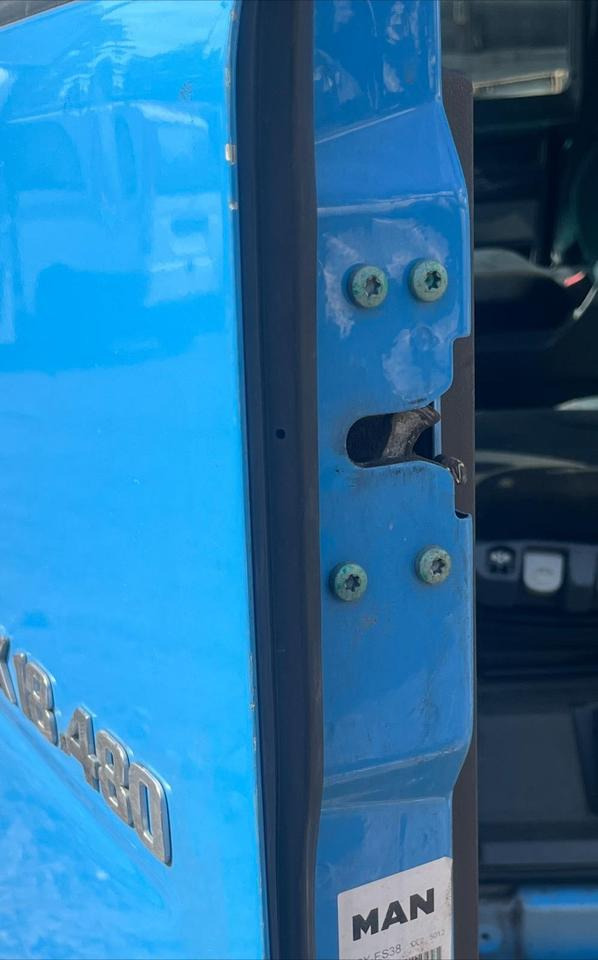 Puerta y piezas para Camión MAN TGX EU6 Fahrertür, Tür blau, Spiegel & Innenverkleidung: foto 6 Puerta y piezas para Camión MAN TGX EU6 Fahrertür, Tür blau, Spiegel & Innenverkleidung: foto 6