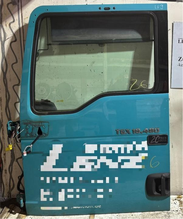 MAN TGX Fahrertür, Tür Türkis, Innenverkleidung LN 09 - Puerta y piezas para Camión: foto 2 MAN TGX Fahrertür, Tür Türkis, Innenverkleidung LN 09 - Puerta y piezas para Camión: foto 2