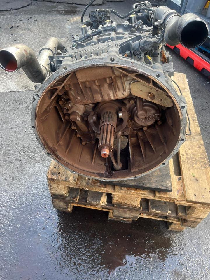MAN TGX Getriebe ZF 12 AS 2331 TD mit Intarder 3 - Caja de cambios para Camión: foto 1 MAN TGX Getriebe ZF 12 AS 2331 TD mit Intarder 3 - Caja de cambios para Camión: foto 1