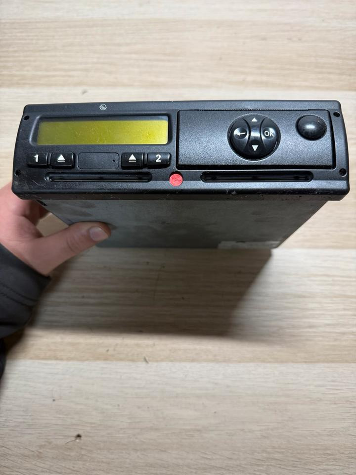 MAN Tachograph 81.27101-6570 - Tacógrafo: foto 2 MAN Tachograph 81.27101-6570 - Tacógrafo: foto 2