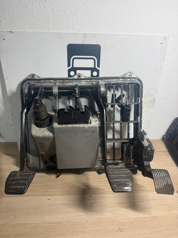 MAN WABCO Fußbremsventil 4800200090 - Piezas de freno para Camión: foto 4 MAN WABCO Fußbremsventil 4800200090 - Piezas de freno para Camión: foto 4