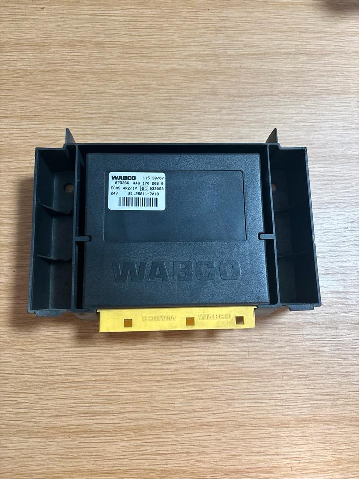 MAN WABCO Steuergerät  ECAS 4*2 81.25811-7018 - Unidad de control para Camión: foto 1 MAN WABCO Steuergerät  ECAS 4*2 81.25811-7018 - Unidad de control para Camión: foto 1