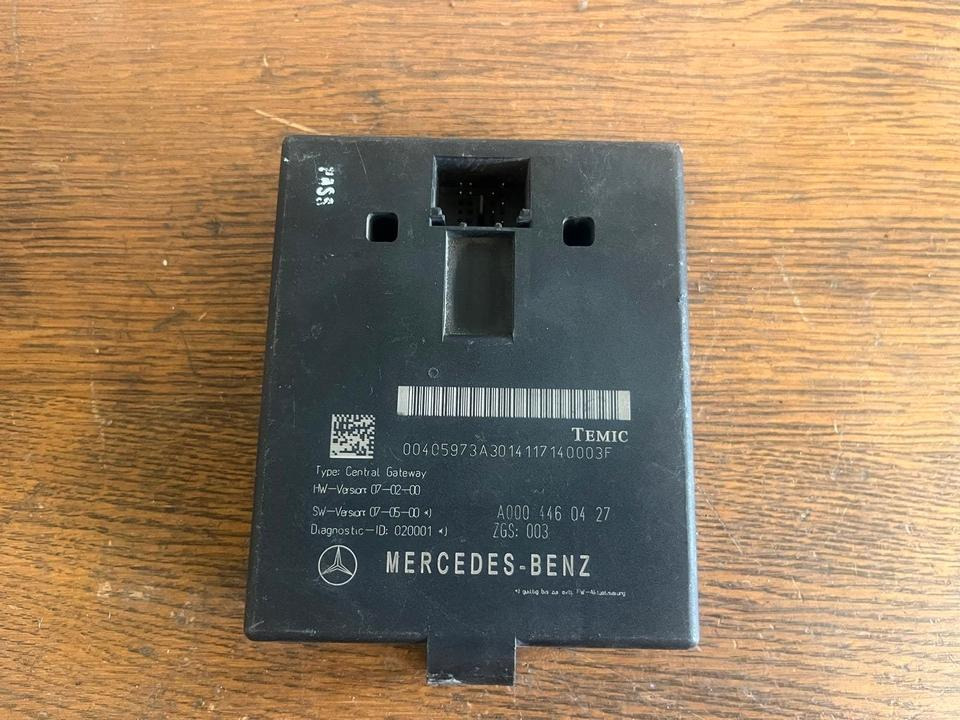 Mercedes Actros MP4 Central Gateway Steuergerät A0004460427 - Unidad de control para Camión: foto 2 Mercedes Actros MP4 Central Gateway Steuergerät A0004460427 - Unidad de control para Camión: foto 2