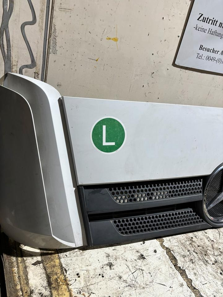 Mercedes Actros MP4 Motorhaube A9607500409 - Carrocería y exterior para Camión: foto 2 Mercedes Actros MP4 Motorhaube A9607500409 - Carrocería y exterior para Camión: foto 2