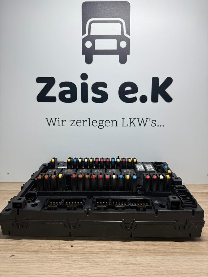 Mercedes Actros MP4 SAM Cabin Sicherungskasten A0014462758 - Fusible: foto 1 Mercedes Actros MP4 SAM Cabin Sicherungskasten A0014462758 - Fusible: foto 1