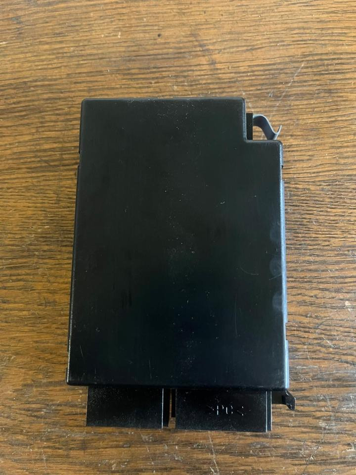 Mercedes Actros MP4 Video Radar Steuergerät A0004463551 - Unidad de control para Camión: foto 5 Mercedes Actros MP4 Video Radar Steuergerät A0004463551 - Unidad de control para Camión: foto 5