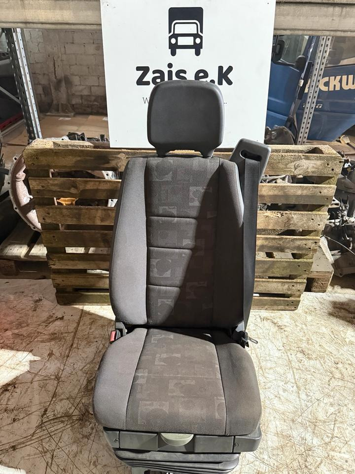 Mercedes Atego 2 Fahrersitz - Asiento para Camión: foto 1 Mercedes Atego 2 Fahrersitz - Asiento para Camión: foto 1