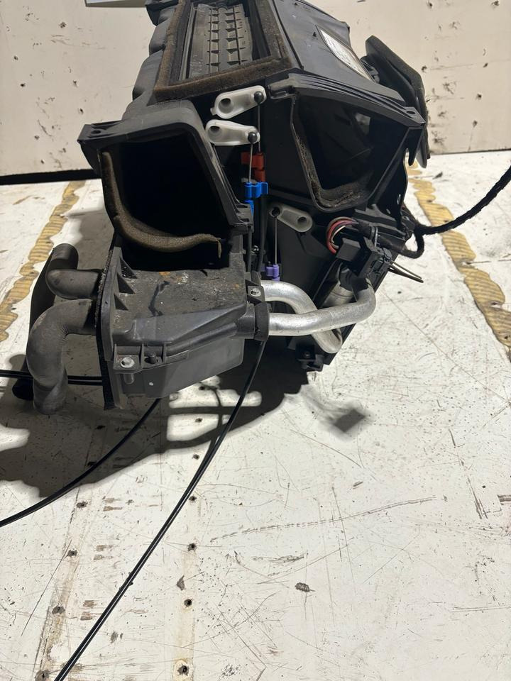 Mercedes Atego 2 Heizungskasten/Klimakasten A9408300061 - Ventilador para Camión: foto 4 Mercedes Atego 2 Heizungskasten/Klimakasten A9408300061 - Ventilador para Camión: foto 4