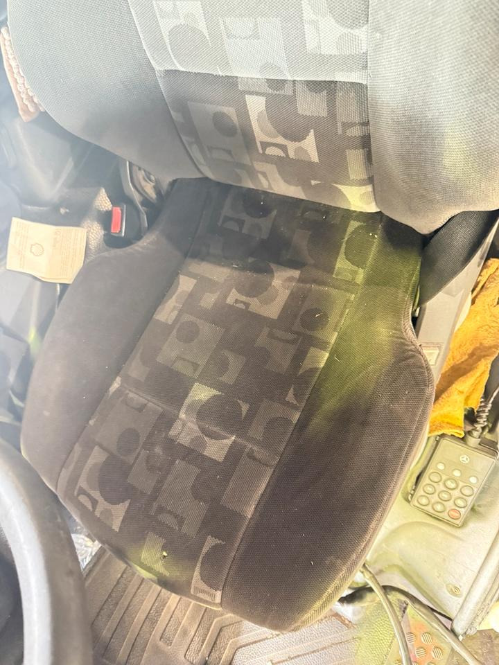 Mercedes Atego 3 Fahrersitz - Asiento para Camión: foto 2 Mercedes Atego 3 Fahrersitz - Asiento para Camión: foto 2