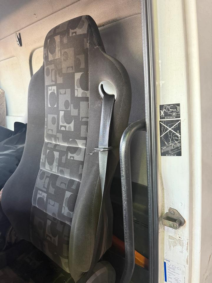 Mercedes Atego 3 Fahrersitz - Asiento para Camión: foto 5 Mercedes Atego 3 Fahrersitz - Asiento para Camión: foto 5