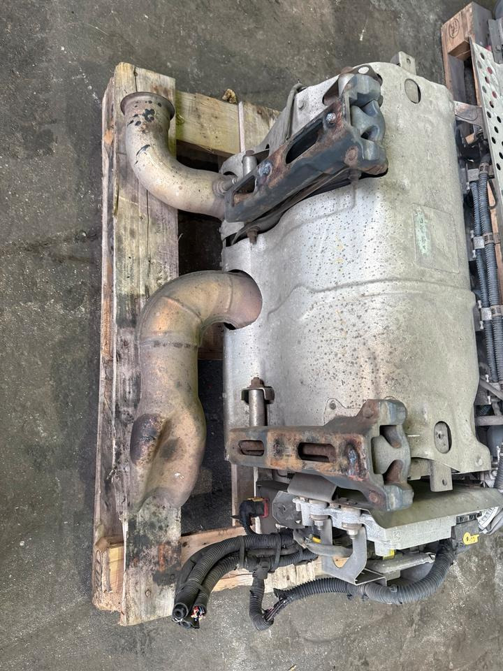 Mercedes Atego 4 EU6 Auspuff Katalysator A0054906912 - Convertidor catalítico para Camión: foto 4 Mercedes Atego 4 EU6 Auspuff Katalysator A0054906912 - Convertidor catalítico para Camión: foto 4